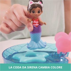 GABBY'S DOLLHOUSE La piscina di Gabby Playset per Bambini - immagine 4