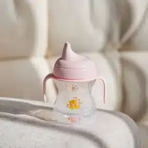 Tazza Learn to Drink Cup 190ml con Cappuccio Extra Soft e Manici - Girl - MAM - immagine 3