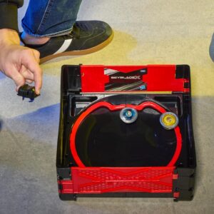 Clash and carry Beystadium Beyblade x- HASBRO - immagine 5