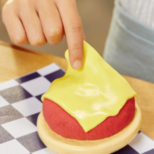 Creative Chefs Cheeseburger and Patatine fritte Kit - LITTLE TIKES - immagine 6